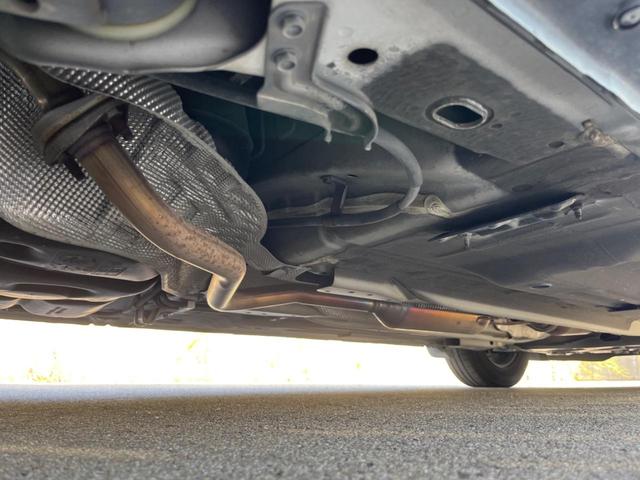 ノート メダリスト　純正ＳＤナビ　全周囲カメラ　ハーフレザーシート　スマートキー　オートライト　オートエアコン　ＣＤ　地デジ（20枚目）