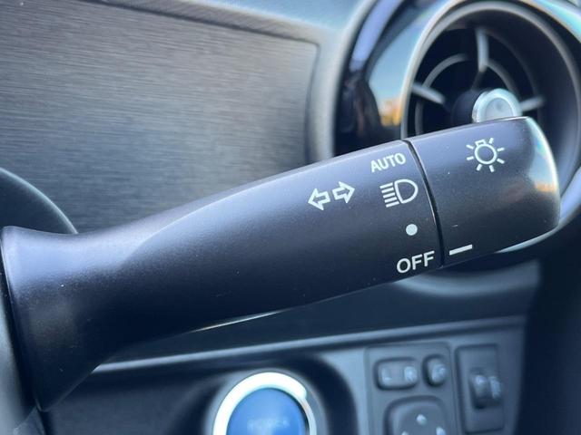 アクア S SDナビ スマートキー ビルトインETC オートライト オートエアコン CD 地デジ(6枚目)