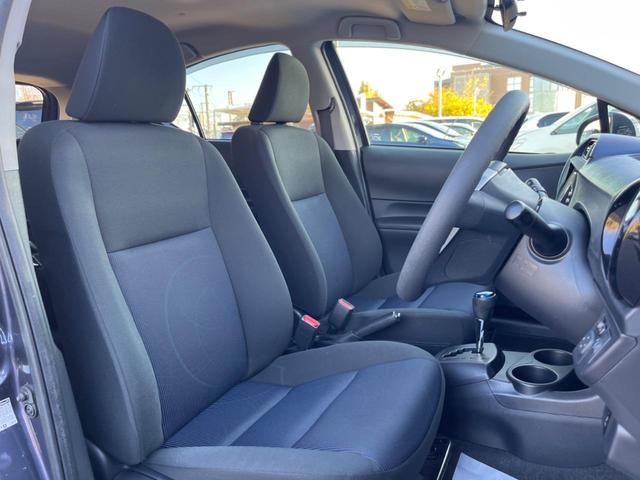 アクア S SDナビ スマートキー ビルトインETC オートライト オートエアコン CD 地デジ(8枚目)