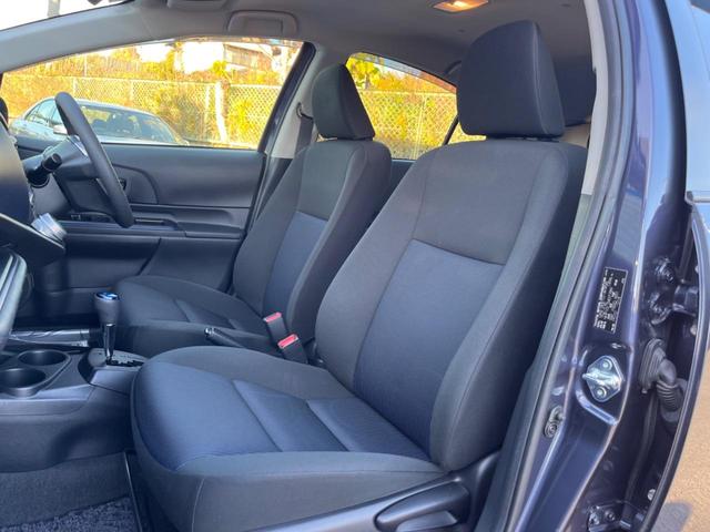 アクア S SDナビ スマートキー ビルトインETC オートライト オートエアコン CD 地デジ(32枚目)