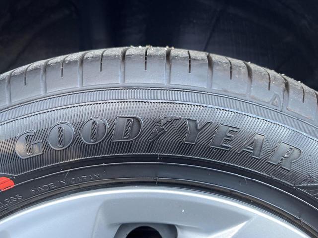 アクア S SDナビ スマートキー ビルトインETC オートライト オートエアコン CD 地デジ(51枚目)