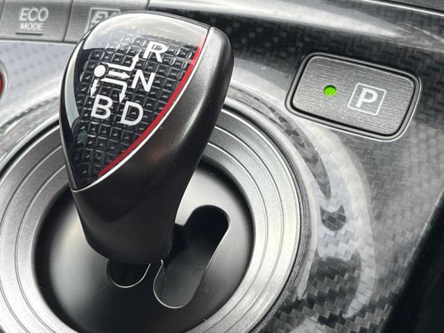 プリウス Sツーリングセレクション・G’s SDナビ バックカメラ スマートキー HIDヘッド ビルトインETC クルコン 純正18インチアルミ オートライト オートエアコン Bluetooth CD DVD再生 フルセグ HIDフォグ(42枚目)