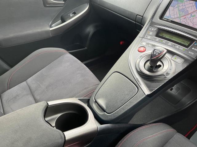 プリウス Sツーリングセレクション・G’s SDナビ バックカメラ スマートキー HIDヘッド ビルトインETC クルコン 純正18インチアルミ オートライト オートエアコン Bluetooth CD DVD再生 フルセグ HIDフォグ(43枚目)