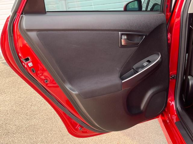 プリウス Sツーリングセレクション・G’s SDナビ バックカメラ スマートキー HIDヘッド ビルトインETC クルコン 純正18インチアルミ オートライト オートエアコン Bluetooth CD DVD再生 フルセグ HIDフォグ(45枚目)