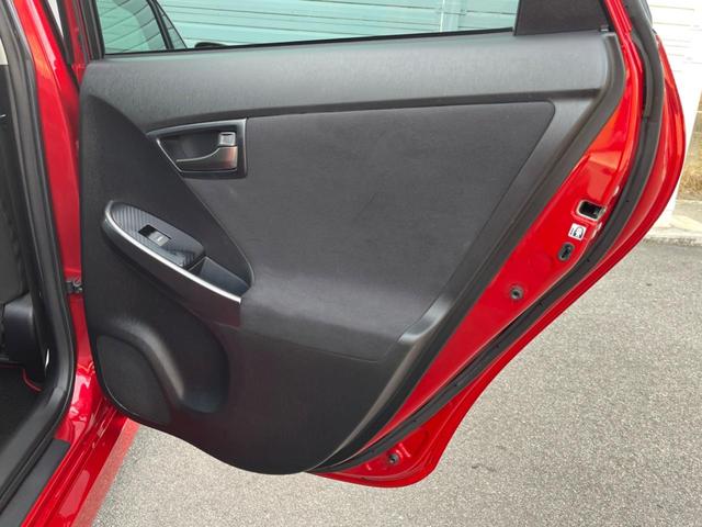 プリウス Sツーリングセレクション・G’s SDナビ バックカメラ スマートキー HIDヘッド ビルトインETC クルコン 純正18インチアルミ オートライト オートエアコン Bluetooth CD DVD再生 フルセグ HIDフォグ(47枚目)