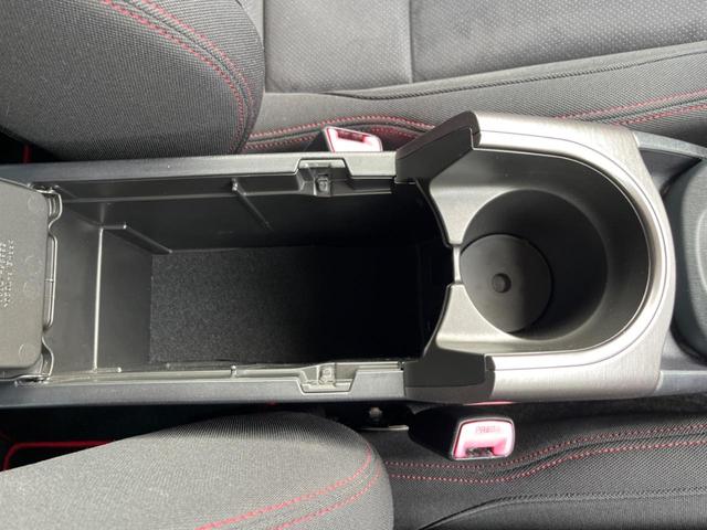 プリウス Sツーリングセレクション・G’s SDナビ バックカメラ スマートキー HIDヘッド ビルトインETC クルコン 純正18インチアルミ オートライト オートエアコン Bluetooth CD DVD再生 フルセグ HIDフォグ(50枚目)