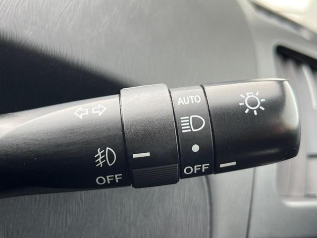 プリウス Sツーリングセレクション・G’s SDナビ バックカメラ スマートキー HIDヘッド ビルトインETC クルコン 純正18インチアルミ オートライト オートエアコン Bluetooth CD DVD再生 フルセグ HIDフォグ(55枚目)