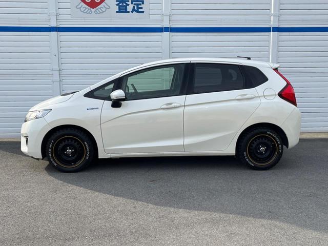 フィットハイブリッド Lパッケージ 純正SDナビ ハーフレザーシート ドラレコ スマートキー LEDヘッド ビルトインETC クルコン オートライト オートエアコン Bluetooth CD DVD再生 LEDフォグ(25枚目)