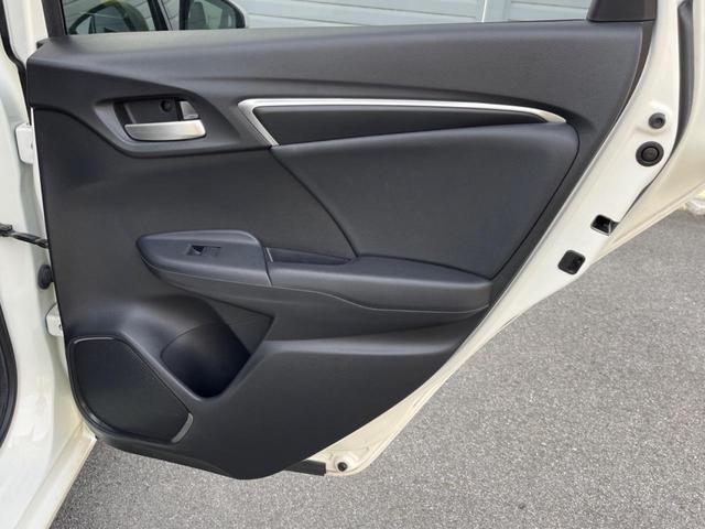 フィットハイブリッド Lパッケージ 純正SDナビ ハーフレザーシート ドラレコ スマートキー LEDヘッド ビルトインETC クルコン オートライト オートエアコン Bluetooth CD DVD再生 LEDフォグ(41枚目)