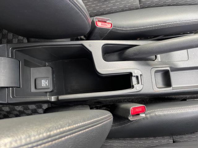 フィットハイブリッド Lパッケージ 純正SDナビ ハーフレザーシート ドラレコ スマートキー LEDヘッド ビルトインETC クルコン オートライト オートエアコン Bluetooth CD DVD再生 LEDフォグ(45枚目)