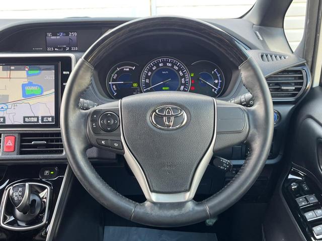 エスクァイア ハイブリッドGi 両側電動ドア 純正SDナビ バックカメラ 衝突被害軽減システム レザー調シート スマートキー LEDヘッド ビルトインETC クルコン 純正15インチアルミ オートハイビーム 車線逸脱警報(13枚目)