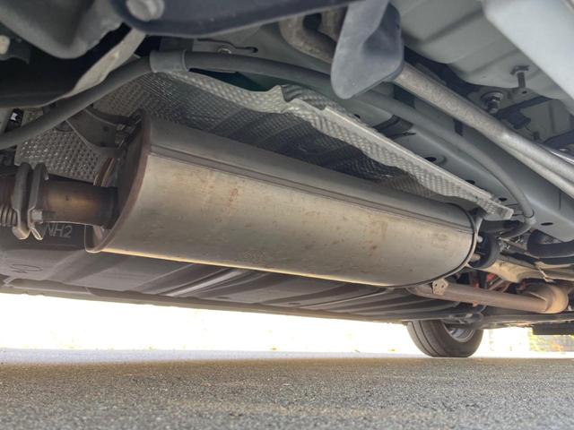 エスクァイア ハイブリッドGi 両側電動ドア 純正SDナビ バックカメラ 衝突被害軽減システム レザー調シート スマートキー LEDヘッド ビルトインETC クルコン 純正15インチアルミ オートハイビーム 車線逸脱警報(24枚目)