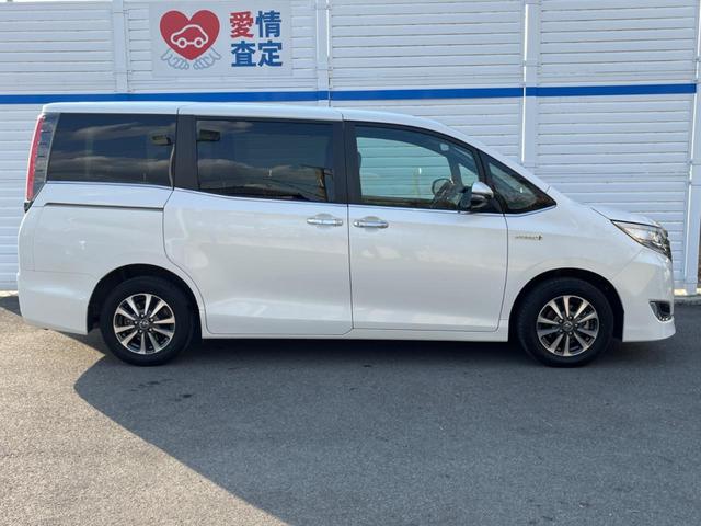 エスクァイア ハイブリッドGi 両側電動ドア 純正SDナビ バックカメラ 衝突被害軽減システム レザー調シート スマートキー LEDヘッド ビルトインETC クルコン 純正15インチアルミ オートハイビーム 車線逸脱警報(36枚目)