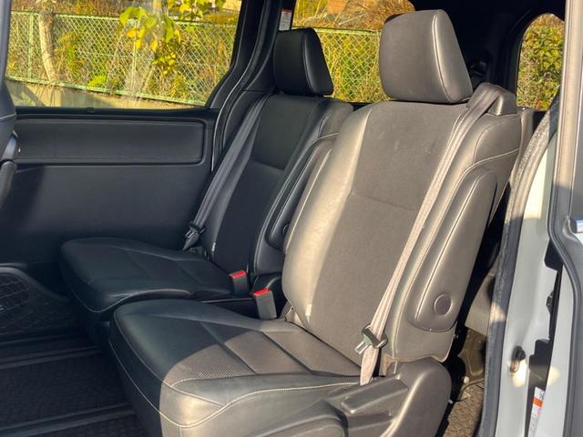 エスクァイア ハイブリッドGi 両側電動ドア 純正SDナビ バックカメラ 衝突被害軽減システム レザー調シート スマートキー LEDヘッド ビルトインETC クルコン 純正15インチアルミ オートハイビーム 車線逸脱警報(43枚目)