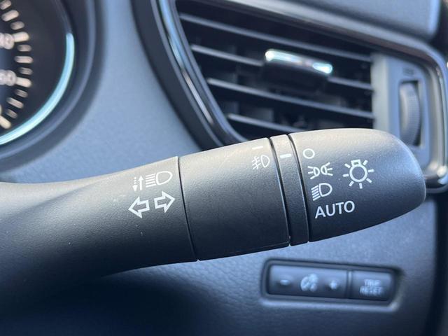 エクストレイル 20Xi ハイブリッド 4WD 純正SDナビ 全周囲カメラ プロパイロット 電動リアゲート ハーフレザーシート 全席シートヒーター スマートキー LEDヘッド 純正17インチアルミ オートライト オートエアコン(55枚目)