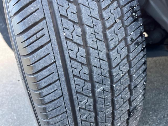 エクストレイル 20Xi ハイブリッド 4WD 純正SDナビ 全周囲カメラ プロパイロット 電動リアゲート ハーフレザーシート 全席シートヒーター スマートキー LEDヘッド 純正17インチアルミ オートライト オートエアコン(62枚目)