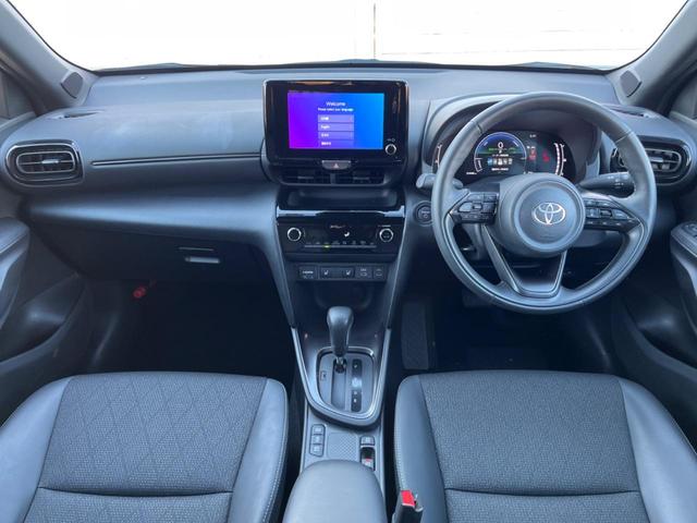 ヤリスクロス ハイブリッドＺ　メモリーナビ　全周囲カメラ　トヨタセーフティセンス　レーダークルーズ　ハーフレザーシート　パワーシート　ドラレコ　コーナーセンサー　スマートキー　ＬＥＤヘッド　ビルトインＥＴＣ　純正１８インチアルミ（2枚目）