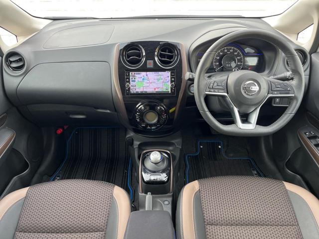 ノート ｅ－パワー　メダリスト　純正ＳＤナビ　全周囲カメラ　衝突被害軽減システム　レーダークルーズ　ハーフレザーシート　ドラレコ　スマートキー　ＬＥＤヘッド　ＥＴＣ　オートライト　オートエアコン　Ｂｌｕｅｔｏｏｔｈ　ＣＤ（2枚目）