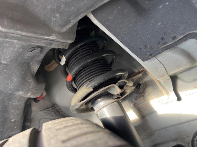 ノート ｅ－パワー　メダリスト　純正ＳＤナビ　全周囲カメラ　衝突被害軽減システム　レーダークルーズ　ハーフレザーシート　ドラレコ　スマートキー　ＬＥＤヘッド　ＥＴＣ　オートライト　オートエアコン　Ｂｌｕｅｔｏｏｔｈ　ＣＤ（22枚目）