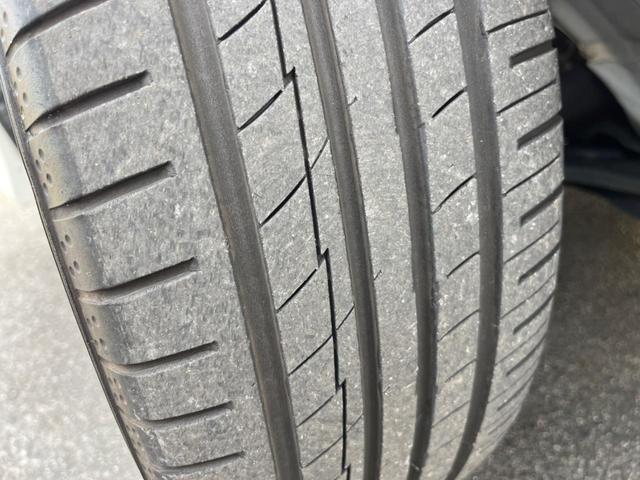 ノート ｅ－パワー　メダリスト　純正ＳＤナビ　全周囲カメラ　衝突被害軽減システム　レーダークルーズ　ハーフレザーシート　ドラレコ　スマートキー　ＬＥＤヘッド　ＥＴＣ　オートライト　オートエアコン　Ｂｌｕｅｔｏｏｔｈ　ＣＤ（39枚目）