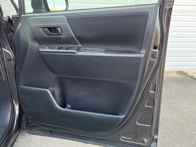 ノア Ｘ　ナビ　バックカメラ　ＥＴＣ　オートエアコン　ＣＤ　地デジ（38枚目）