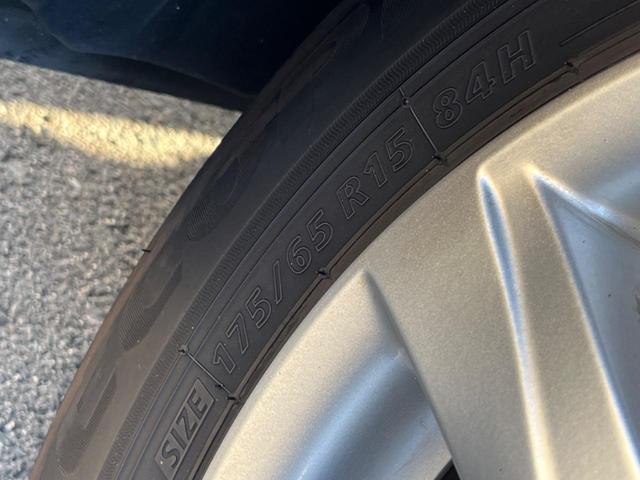 アクア Ｓ　バックカメラ　スマートキー　ビルトインＥＴＣ　純正１５インチアルミ　オートエアコン　Ｂｌｕｅｔｏｏｔｈ　ＣＤ　ＤＶＤ再生　フルセグ（57枚目）