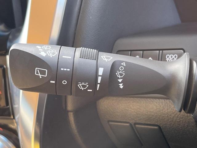 アルファードハイブリッド X 4WD サンルーフ 両側電動ドア 純正SDナビ 後席モニター バックカメラ 衝突被害軽減システム レーダークルーズ 禁煙車 スマートキー LEDヘッド 純正18インチアルミ デュアルエアコン(69枚目)