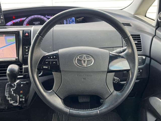 �y�����v�����X�e�A�����O�z�㎿�Ȋv���g�p���邱�ƂŁA��ɂ����������݂ƂĂ��^�]���₷���n���h���ł���