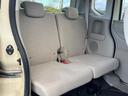 後部座席も気になるようなキズ・汚れやへたり等、大きなダメージはなく、良好な状態です。