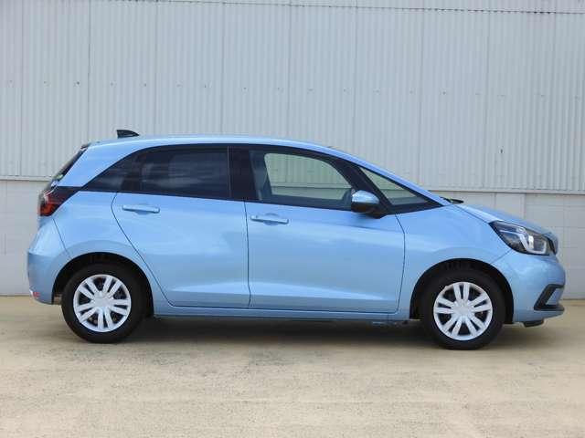 e:HEVホーム 当社デモカー メモリーナビ リアカメラ 衝突軽減装置(7枚目)