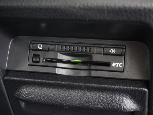 ノア ハイブリッドＧ　ワンオーナー　７インチナビ　片側電動スライドドア　シートヒーター　バックカメラ　ＥＴＣ　ＤＶＤ　Ｂｌｕｅｔｏｏｔｈ　ＬＥＤヘッドライト　横滑り防止装置　純正アルミホイール　電動格納ドアミラー　ＡＢＳ（17枚目）