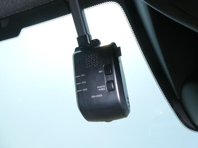 ＺＲ－Ｖ ｅ：ＨＥＶＺ特別仕様車ブラックスタイル　デモカー　９インチナビ　アダプティブクルーズコントロール　ドラレコ　シートヒーター　全周囲カメラ　障害物センサー　ＥＴＣ　ＵＳＢ入力端子　ＬＥＤヘッドライト　横滑り防止装置　衝突被害軽減ブレーキ（5枚目）