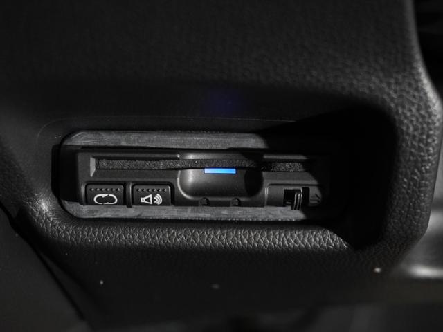 フィットハイブリッド Ｓパッケージ　７インチ純正メモリーナビ　クルーズコントロール　ＬＥＤヘッドライト　ＥＴＣ　ドライブレコーダー　リアカメラ　ＣＤ　ＤＶＤ　Ｂｌｕｅｔｏｏｔｈ　スマートキー　電動格納ミラー　カーテンエアバック（4枚目）