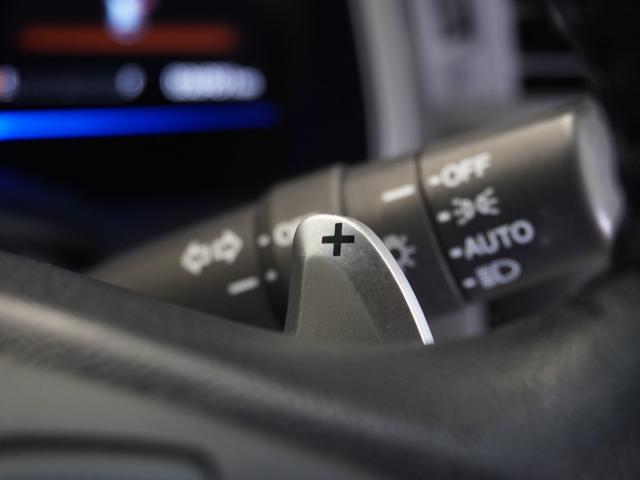 フィットハイブリッド Ｓパッケージ　７インチ純正メモリーナビ　クルーズコントロール　ＬＥＤヘッドライト　ＥＴＣ　ドライブレコーダー　リアカメラ　ＣＤ　ＤＶＤ　Ｂｌｕｅｔｏｏｔｈ　スマートキー　電動格納ミラー　カーテンエアバック（18枚目）