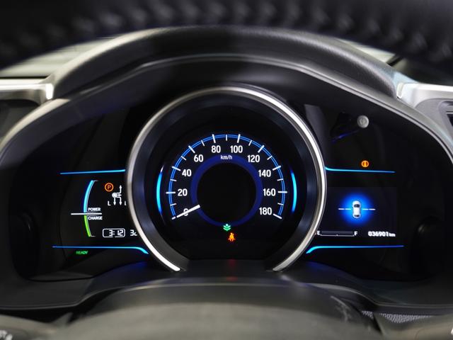 フィットハイブリッド Ｓパッケージ　７インチ純正メモリーナビ　クルーズコントロール　ＬＥＤヘッドライト　ＥＴＣ　ドライブレコーダー　リアカメラ　ＣＤ　ＤＶＤ　Ｂｌｕｅｔｏｏｔｈ　スマートキー　電動格納ミラー　カーテンエアバック（49枚目）