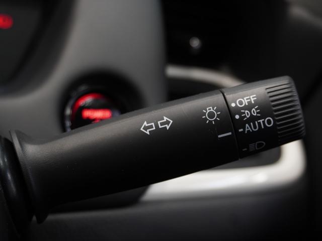 フィット ｅ：ＨＥＶホーム　当社デモカー　純正メモリーナビ　ホンダセンシング　ＬＥＤヘッドライト　オートハイビーム　ＥＴＣ　ドライブレコーダー　ＵＳＢ　スマートキー　両席エアバック　カーテンエアバック　サイドエアバッグ（54枚目）
