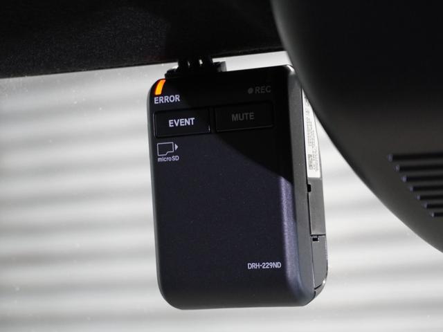 Ｎ－ＢＯＸカスタム ベースグレード　当社デモカー　純正９インチメモリーナビ　ホンダセンシング　ＬＥＤヘッドライト　ＥＴＣ　ドライブレコーダー　両側電動スライドドア　シートヒーター（4枚目）