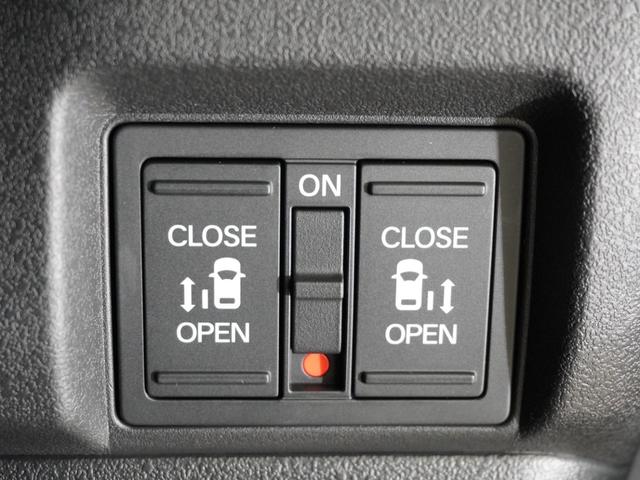 Ｎ－ＢＯＸカスタム ベースグレード　当社デモカー　純正９インチメモリーナビ　ホンダセンシング　ＬＥＤヘッドライト　ＥＴＣ　ドライブレコーダー　両側電動スライドドア　シートヒーター（5枚目）