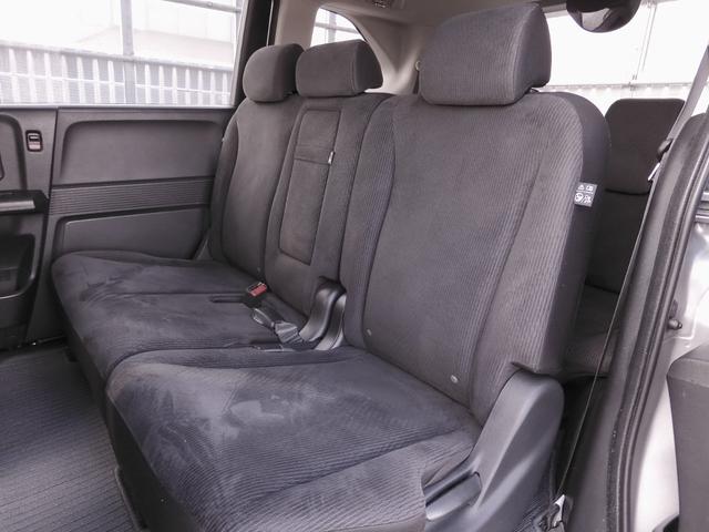 フリード Ｇジャストセレクション　ワンオーナー　７インチナビ　バックカメラ　片側電動スライドドア　オートエアコン　パワーステアリング　パワーウィンドウ　横滑り防止装置　盗難防止装置　ワンセグ　３列シート　スマートキー　禁煙車（9枚目）