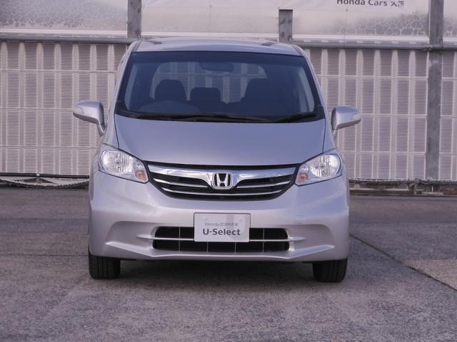 フリード Ｇジャストセレクション　ワンオーナー　７インチナビ　バックカメラ　片側電動スライドドア　オートエアコン　パワーステアリング　パワーウィンドウ　横滑り防止装置　盗難防止装置　ワンセグ　３列シート　スマートキー　禁煙車（13枚目）