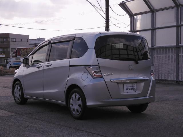 フリード Ｇジャストセレクション　ワンオーナー　７インチナビ　バックカメラ　片側電動スライドドア　オートエアコン　パワーステアリング　パワーウィンドウ　横滑り防止装置　盗難防止装置　ワンセグ　３列シート　スマートキー　禁煙車（26枚目）