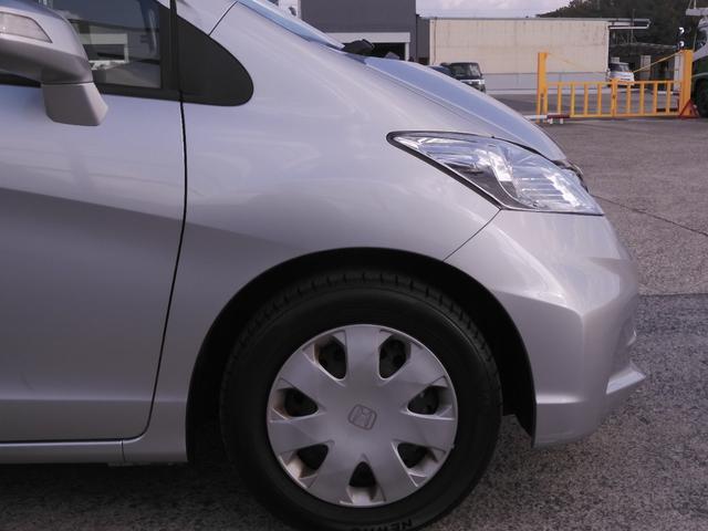 フリード Ｇジャストセレクション　ワンオーナー　７インチナビ　バックカメラ　片側電動スライドドア　オートエアコン　パワーステアリング　パワーウィンドウ　横滑り防止装置　盗難防止装置　ワンセグ　３列シート　スマートキー　禁煙車（41枚目）