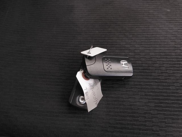 フリード Ｇジャストセレクション　ワンオーナー　７インチナビ　バックカメラ　片側電動スライドドア　オートエアコン　パワーステアリング　パワーウィンドウ　横滑り防止装置　盗難防止装置　ワンセグ　３列シート　スマートキー　禁煙車（56枚目）