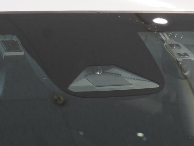 ヴェゼル ｅ：ＨＥＶＸ　ワンオーナー　純正メモリーナビ　バックカメラ　ホンダセンシング　ＬＥＤヘッドライト　ＥＴＣ　前後ドライブレコーダー（12枚目）