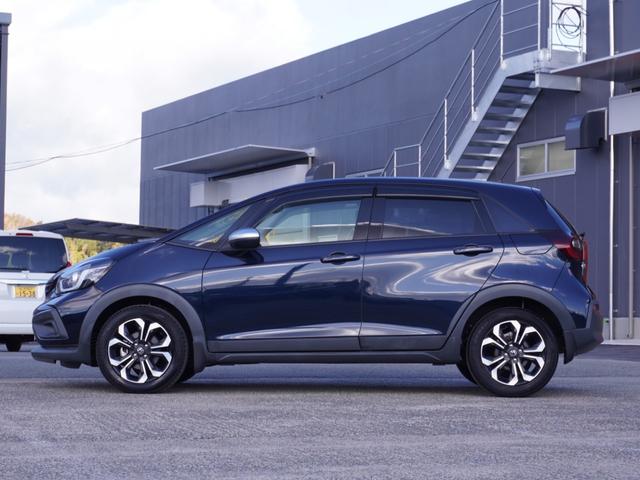 フィット ｅ：ＨＥＶクロスター　８インチナビ　バックカメラ　ＥＴＣ２．０　アダプティブクルーズコントロール　Ｂｌｕｅｔｏｏｔｈ　ＵＳＢ入力端子　ＬＥＤヘッドライト　衝突被害軽減ブレーキ　純正アルミホイール　障害物センサー　禁煙車（15枚目）