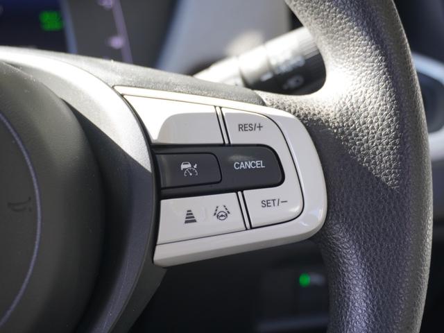 フィット ｅ：ＨＥＶクロスター　８インチナビ　バックカメラ　ＥＴＣ２．０　アダプティブクルーズコントロール　Ｂｌｕｅｔｏｏｔｈ　ＵＳＢ入力端子　ＬＥＤヘッドライト　衝突被害軽減ブレーキ　純正アルミホイール　障害物センサー　禁煙車（18枚目）