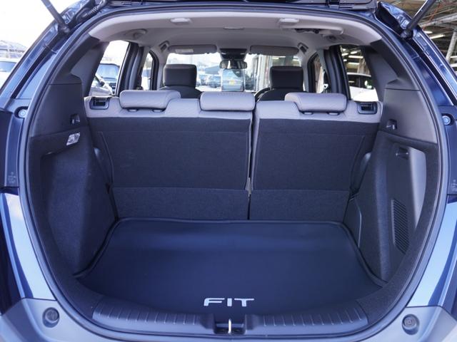 フィット ｅ：ＨＥＶクロスター　８インチナビ　バックカメラ　ＥＴＣ２．０　アダプティブクルーズコントロール　Ｂｌｕｅｔｏｏｔｈ　ＵＳＢ入力端子　ＬＥＤヘッドライト　衝突被害軽減ブレーキ　純正アルミホイール　障害物センサー　禁煙車（35枚目）