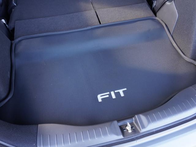 フィット ｅ：ＨＥＶクロスター　８インチナビ　バックカメラ　ＥＴＣ２．０　アダプティブクルーズコントロール　Ｂｌｕｅｔｏｏｔｈ　ＵＳＢ入力端子　ＬＥＤヘッドライト　衝突被害軽減ブレーキ　純正アルミホイール　障害物センサー　禁煙車（37枚目）