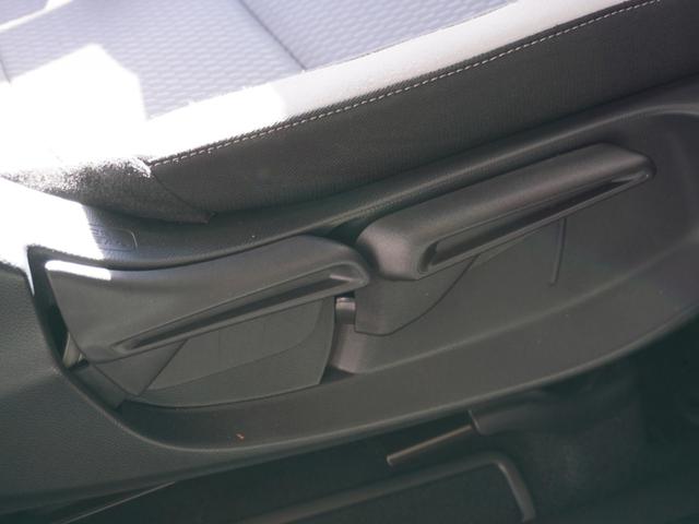 フィット ｅ：ＨＥＶクロスター　８インチナビ　バックカメラ　ＥＴＣ２．０　アダプティブクルーズコントロール　Ｂｌｕｅｔｏｏｔｈ　ＵＳＢ入力端子　ＬＥＤヘッドライト　衝突被害軽減ブレーキ　純正アルミホイール　障害物センサー　禁煙車（43枚目）