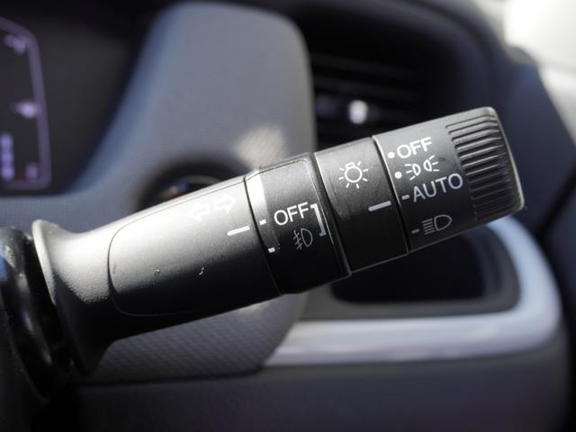 フィット ｅ：ＨＥＶクロスター　８インチナビ　バックカメラ　ＥＴＣ２．０　アダプティブクルーズコントロール　Ｂｌｕｅｔｏｏｔｈ　ＵＳＢ入力端子　ＬＥＤヘッドライト　衝突被害軽減ブレーキ　純正アルミホイール　障害物センサー　禁煙車（49枚目）